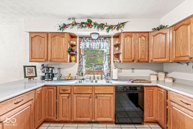 267 Poplar Grove Drive, Avon, IN 46123