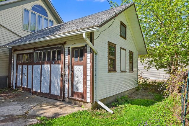 108 S Washington STREET, Elkhorn, WI 53121