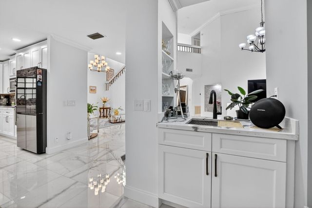 23260 Mirabella Circle N, Boca Raton, FL 33433