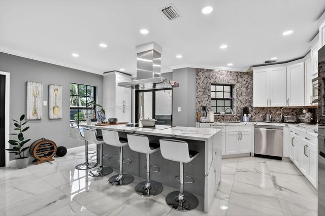 23260 Mirabella Circle N, Boca Raton, FL 33433