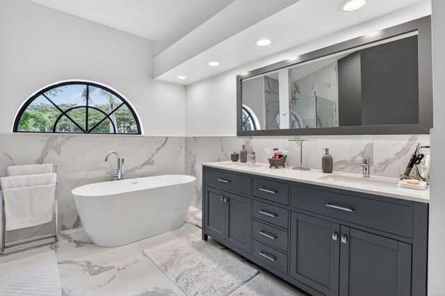 23260 Mirabella Circle N, Boca Raton, FL 33433