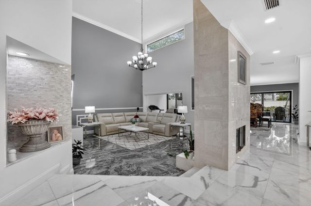 23260 Mirabella Circle N, Boca Raton, FL 33433