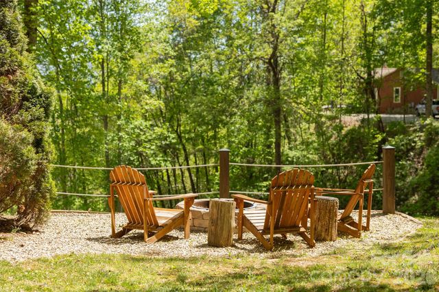 1095 Big Rockys Road, Bryson City, NC 28713