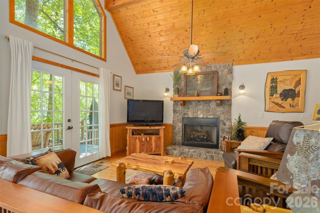 1095 Big Rockys Road, Bryson City, NC 28713