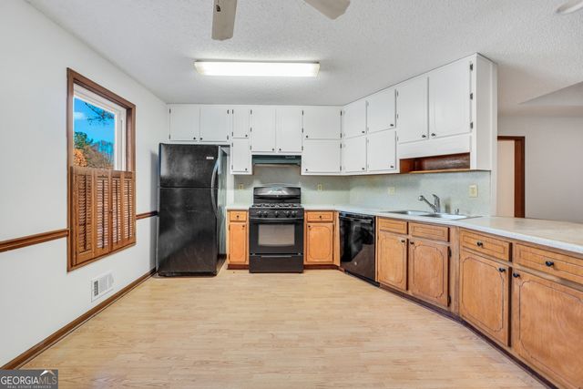 135 Springvalley Way, Stockbridge, GA 30281