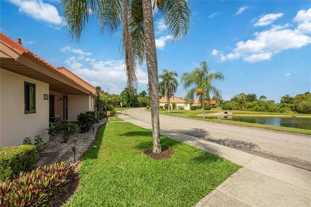 6567 DRAW LANE 104, Sarasota, FL 34238