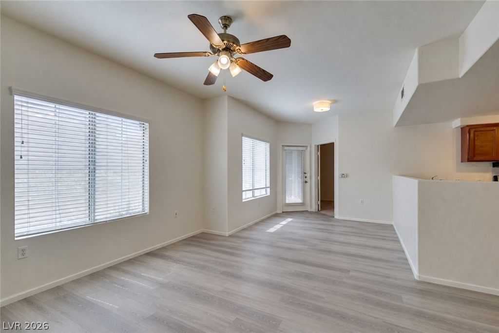 10245 South Maryland Parkway 133, Las Vegas, NV 89183 — photo 4