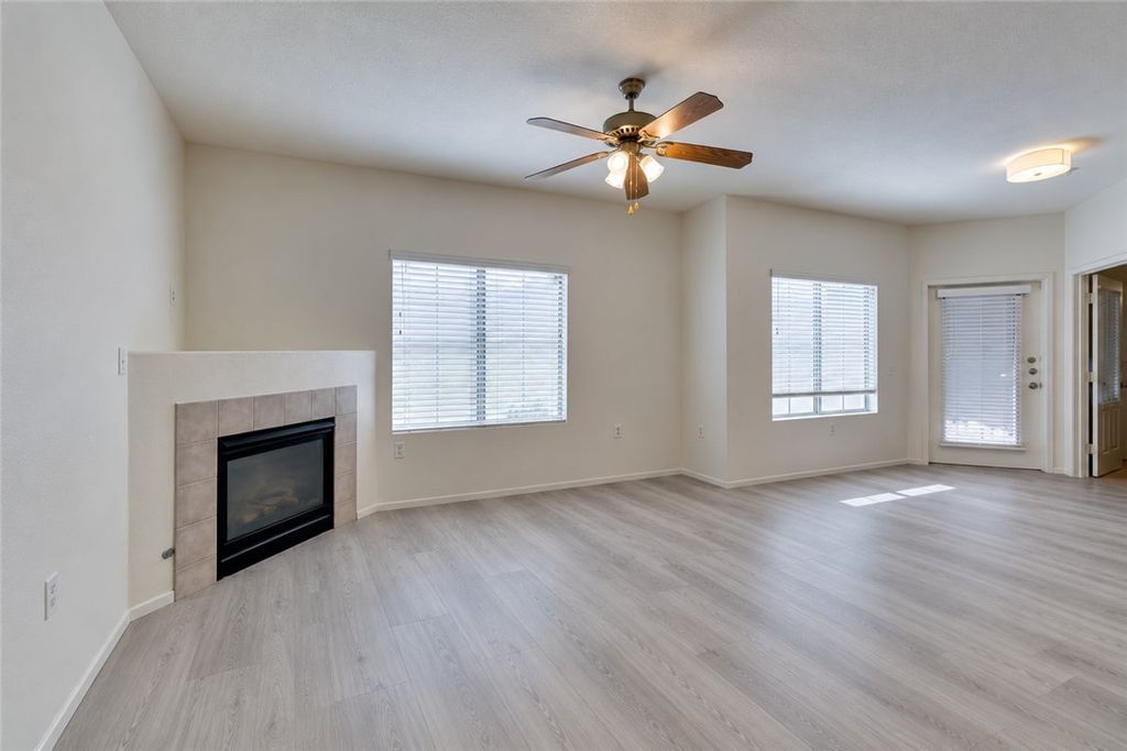 10245 South Maryland Parkway 133, Las Vegas, NV 89183 — photo 5