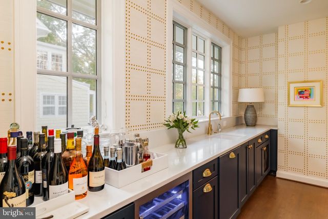 3300 NEWARK ST NW, Washington, DC 20008