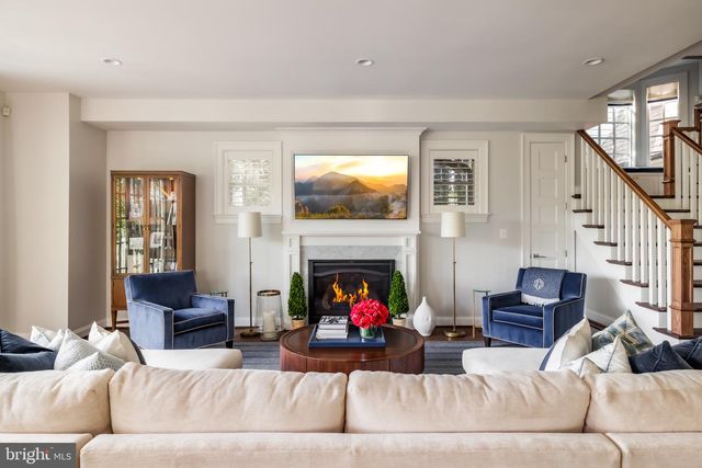 3300 NEWARK ST NW, Washington, DC 20008