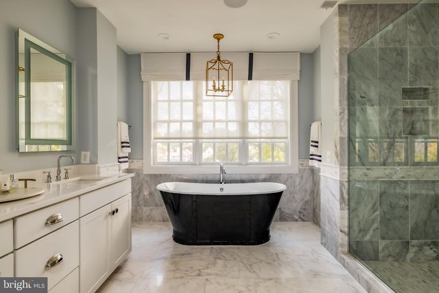 3300 NEWARK ST NW, Washington, DC 20008