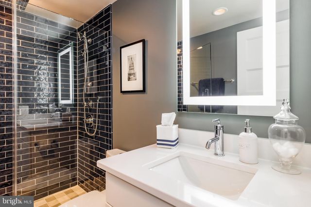 3300 NEWARK ST NW, Washington, DC 20008