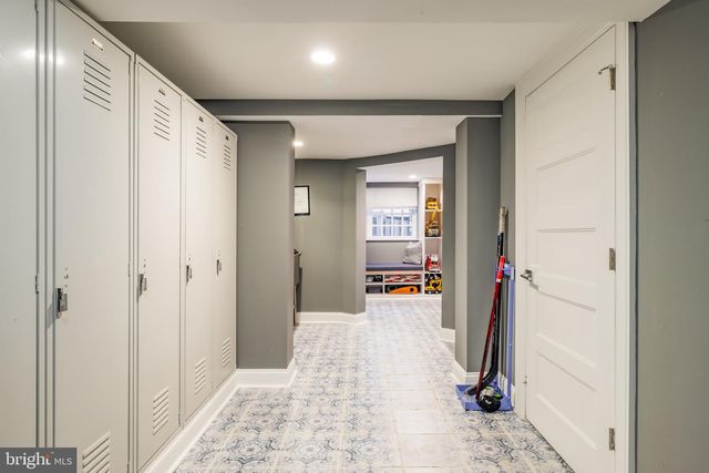 3300 NEWARK ST NW, Washington, DC 20008