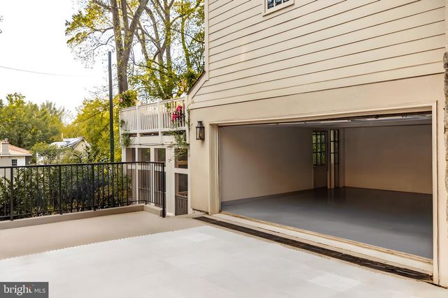 3300 NEWARK ST NW, Washington, DC 20008