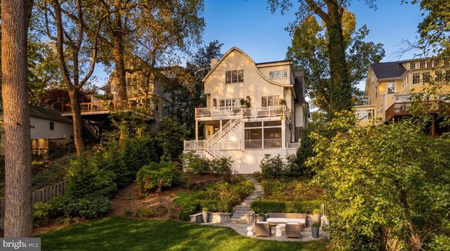 3300 NEWARK ST NW, Washington, DC 20008