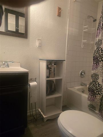 3908 W PINE STREET, Tampa, FL 33607