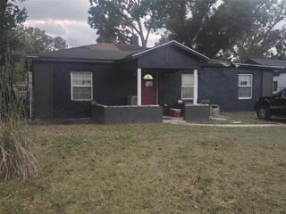 3908 W PINE STREET, Tampa, FL 33607
