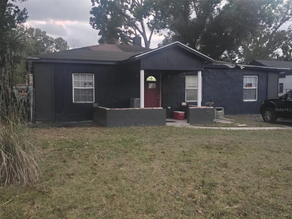 3908 W PINE STREET, Tampa, FL 33607