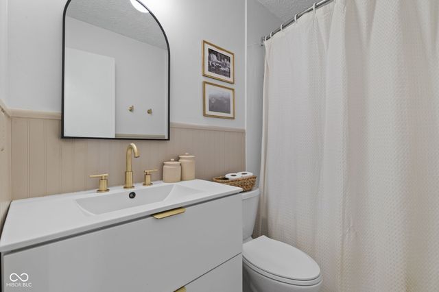 5823 Lakeland Drive, Indianapolis, IN 46220