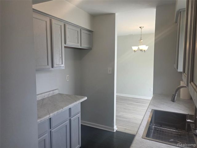32126 Harvard Street, Westland, MI 48186
