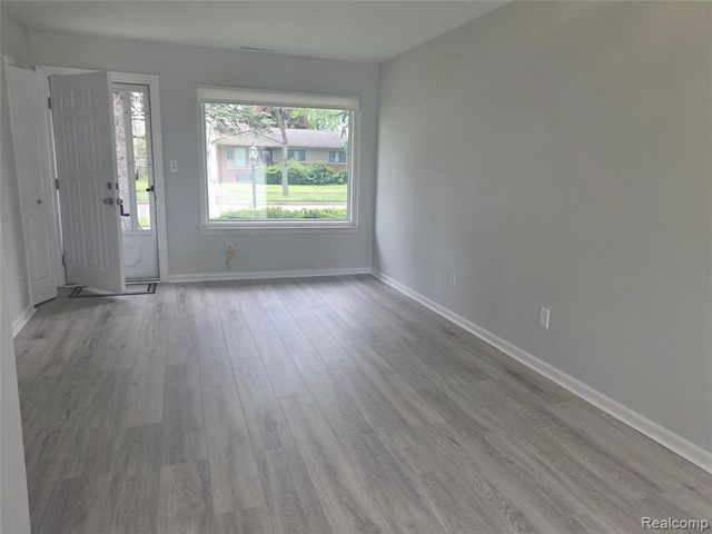 32126 Harvard Street, Westland, MI 48186