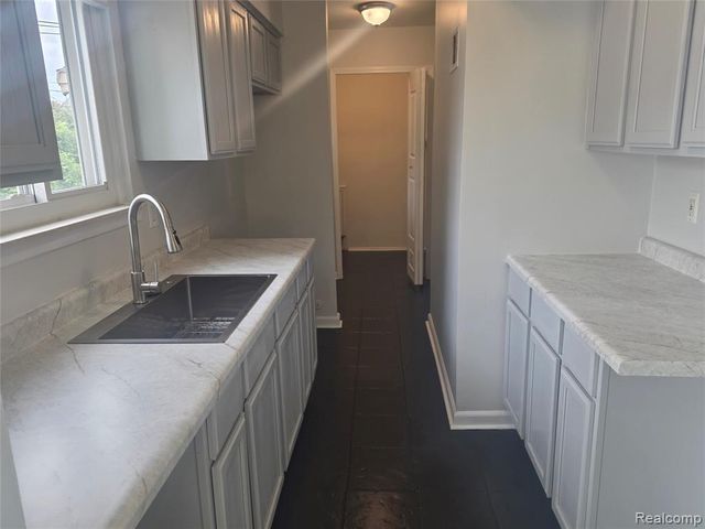 32126 Harvard Street, Westland, MI 48186