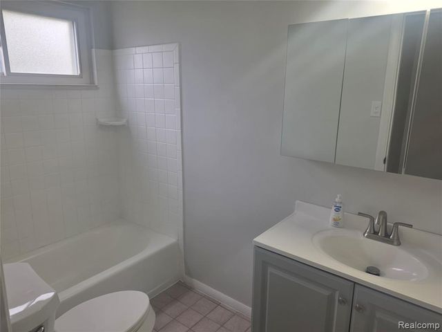 32126 Harvard Street, Westland, MI 48186