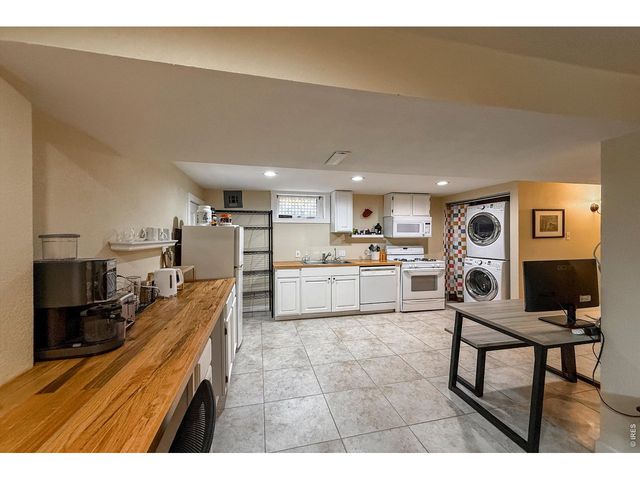 760 Francis St, Longmont, CO 80501
