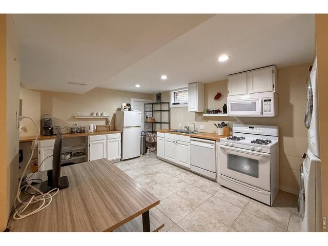 760 Francis St, Longmont, CO 80501