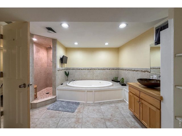 760 Francis St, Longmont, CO 80501