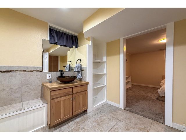 760 Francis St, Longmont, CO 80501