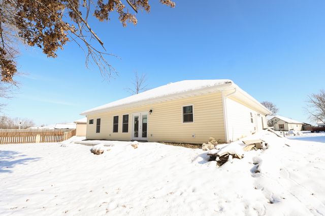 1817 RHONDA COURT, Moberly, MO 65270