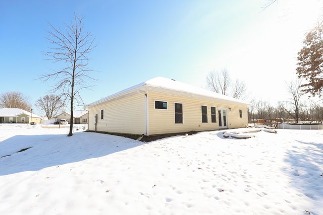 1817 RHONDA COURT, Moberly, MO 65270