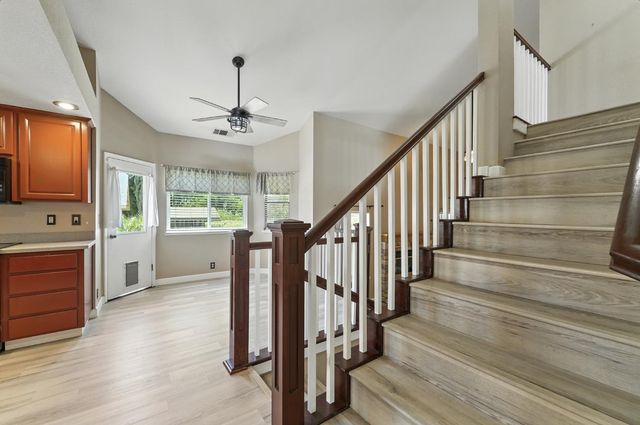 834 Cedar Ridge Dr, Turlock, CA 95382