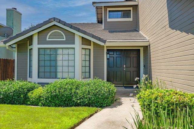 834 Cedar Ridge Dr, Turlock, CA 95382