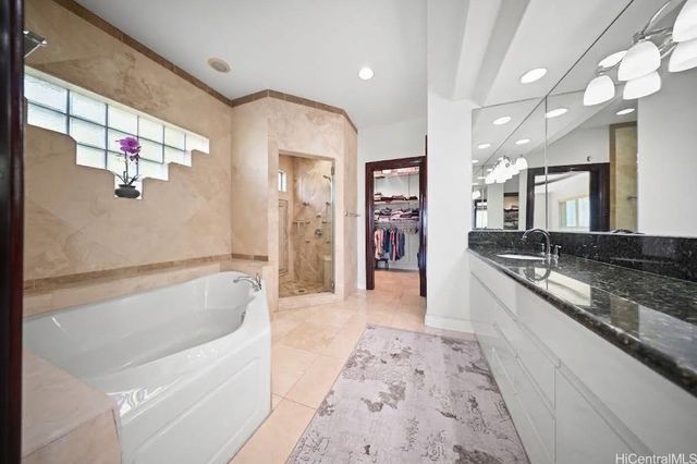 5984 Kalanianaole Highway, Honolulu, HI 96821