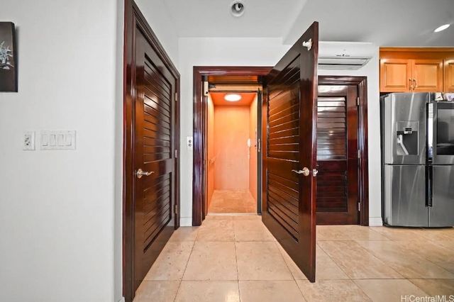 5984 Kalanianaole Highway, Honolulu, HI 96821