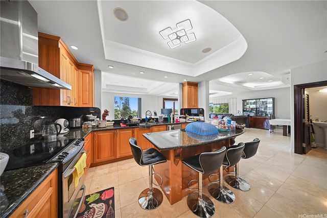 5984 Kalanianaole Highway, Honolulu, HI 96821