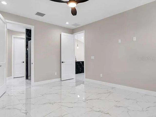 2835 60TH AVENUE N, St Petersburg, FL 33714