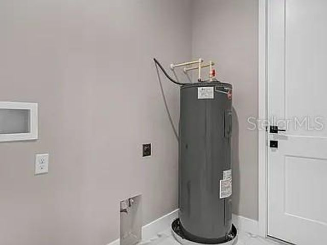 2835 60TH AVENUE N, St Petersburg, FL 33714