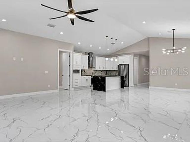 2835 60TH AVENUE N, St Petersburg, FL 33714