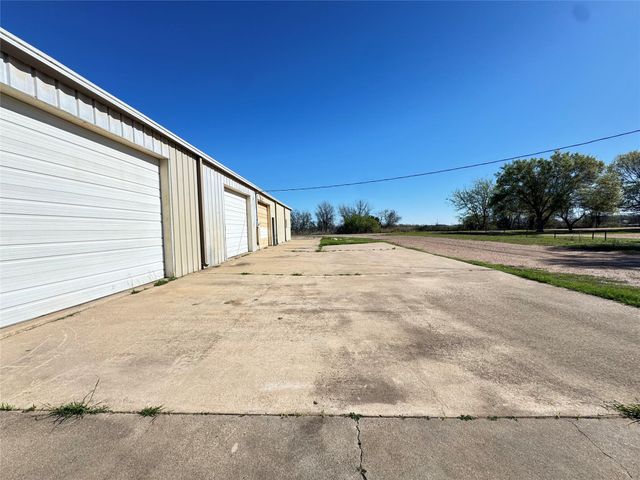 51 New Wehdem Road, Brenham, TX 77833