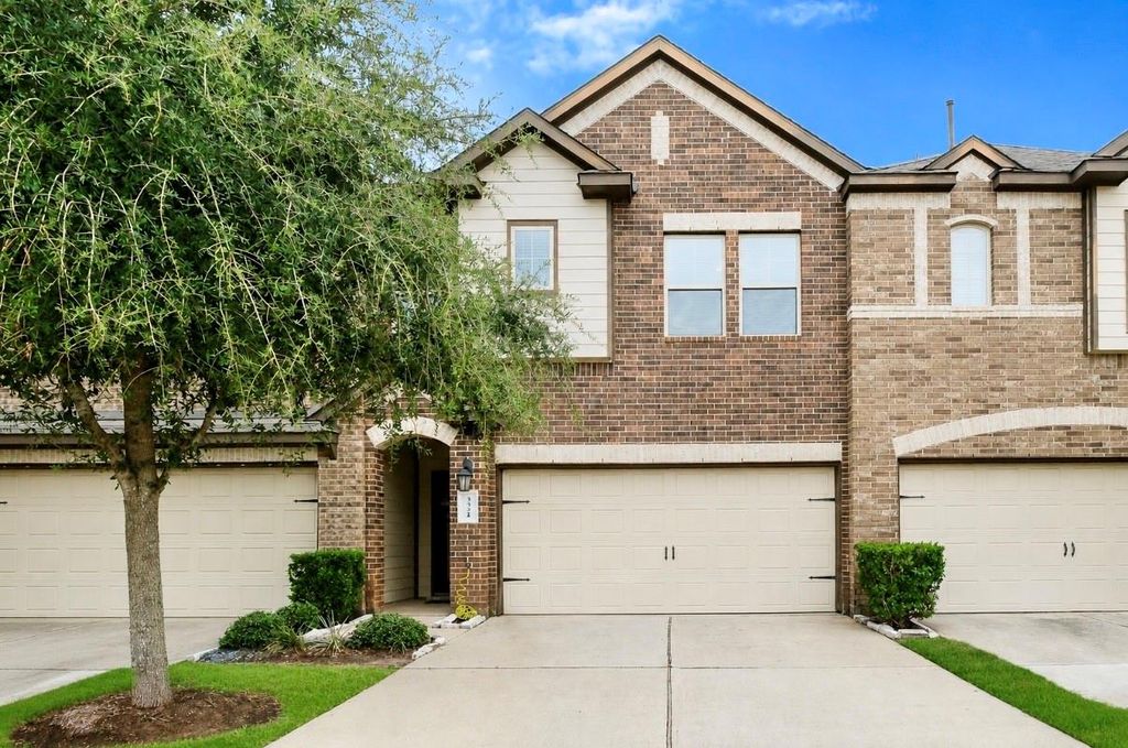 3321 Harvest Meadow Lane, Rosenberg, TX 77471