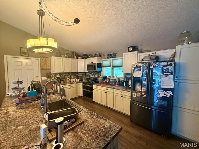 13306 Canuck Lane, Dixon, MO 65459