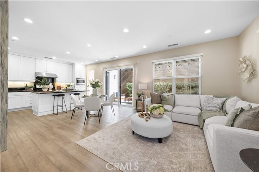 77 Painted Trellis, Irvine, CA 92620