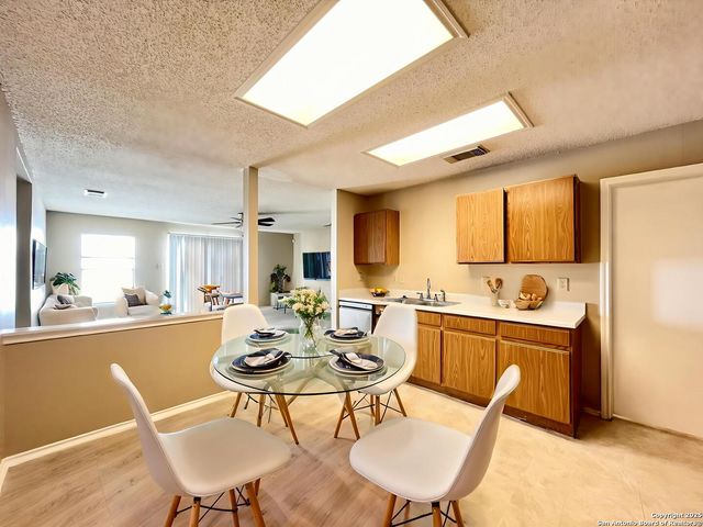 6730 Melody Canyon, San Antonio, TX 78239