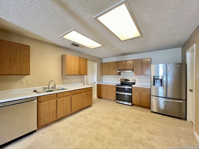 6730 Melody Canyon, San Antonio, TX 78239