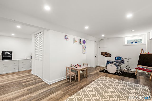 15 Charles Street, Darien, CT 06820