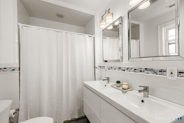 15 Charles Street, Darien, CT 06820