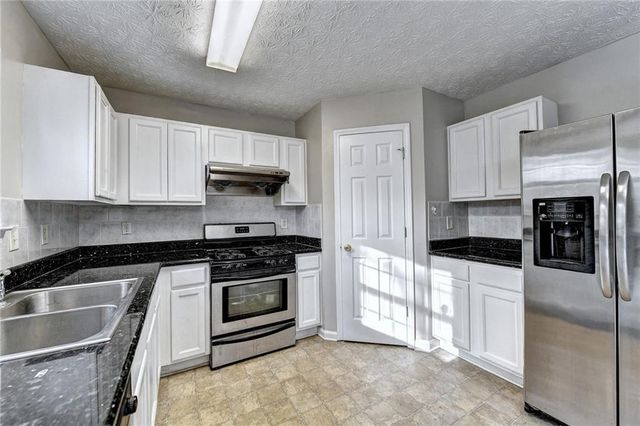 960 Melrose Park Place, Lawrenceville, GA 30044